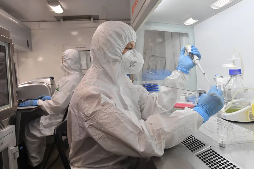 В Украине второй день фиксируют рекордное число случаев COVID-19