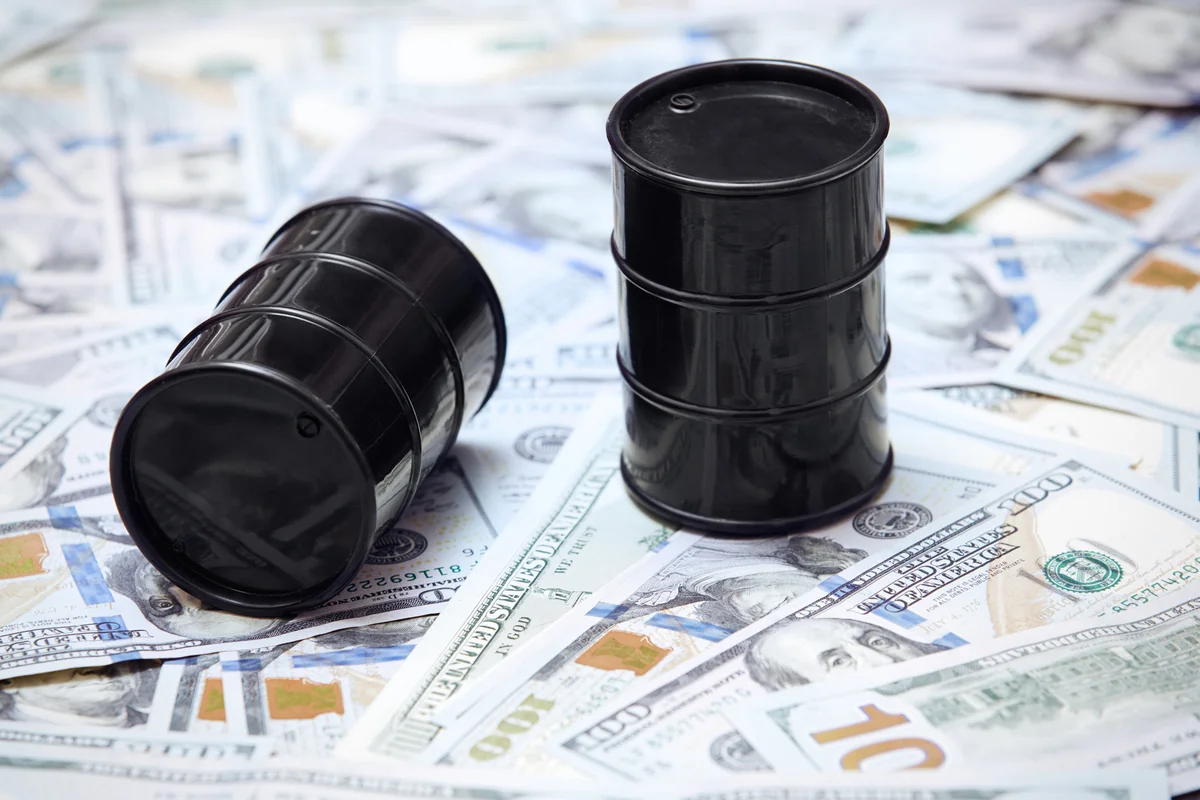Цена азербайджанской нефти упала до 76 долларов