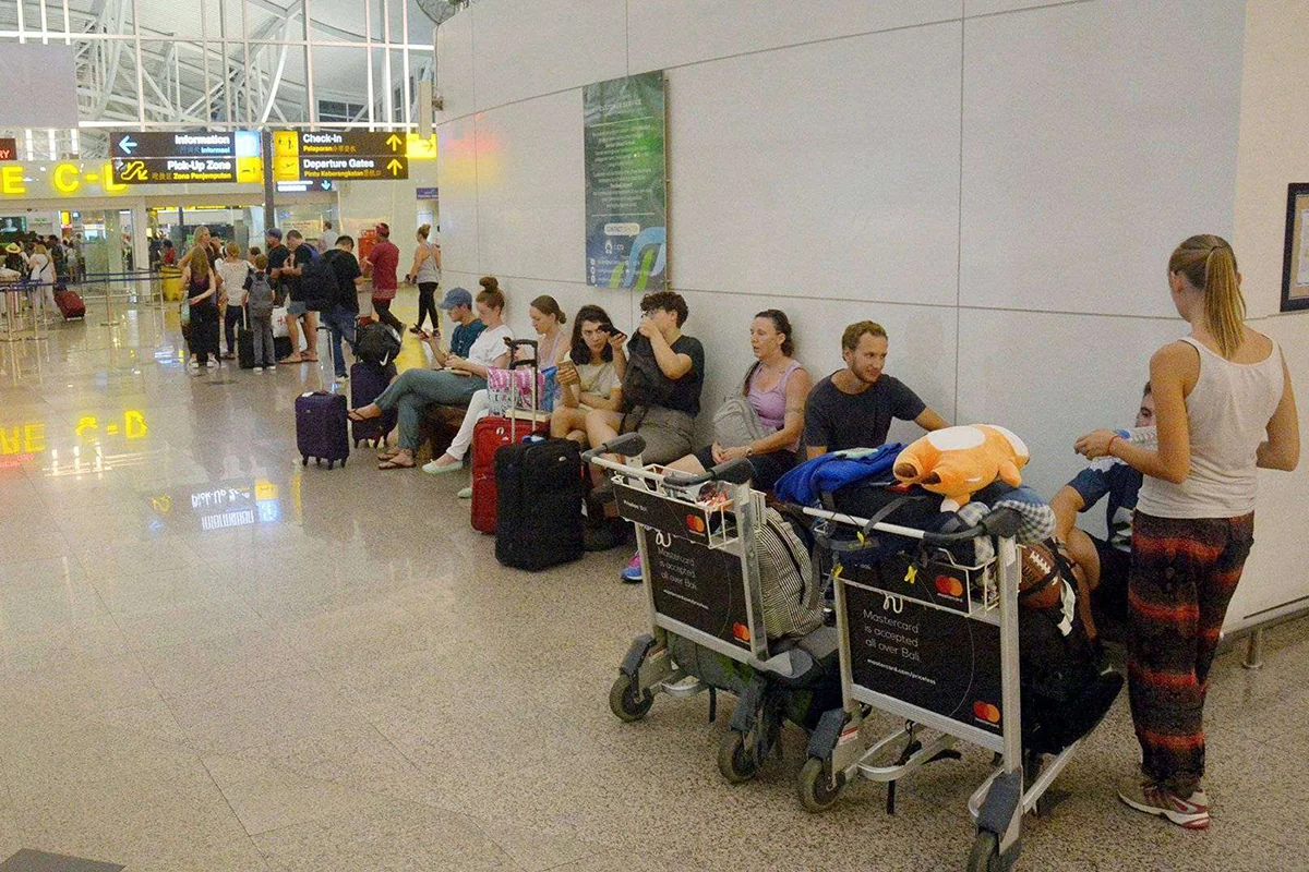 İndoneziyada vulkan püskürməsinə görə dörd hava limanı müvəqqəti bağlanıb
