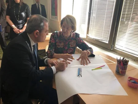 Джейхун Байрамов и торговый посланник премьера Великобритании нарисовали вместе картину