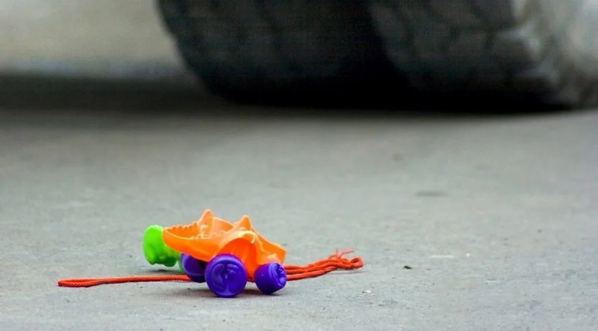 Salyanda avtomobil 9 yaşlı uşağı vurub