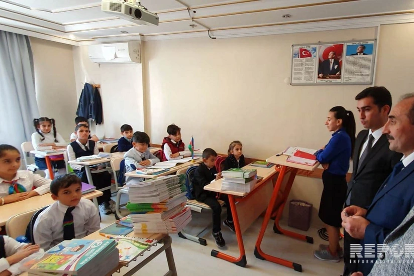 Türkiyədə Mübariz İbrahimovun adını daşıyan məktəbə dərsliklər paylanılıb - FOTO