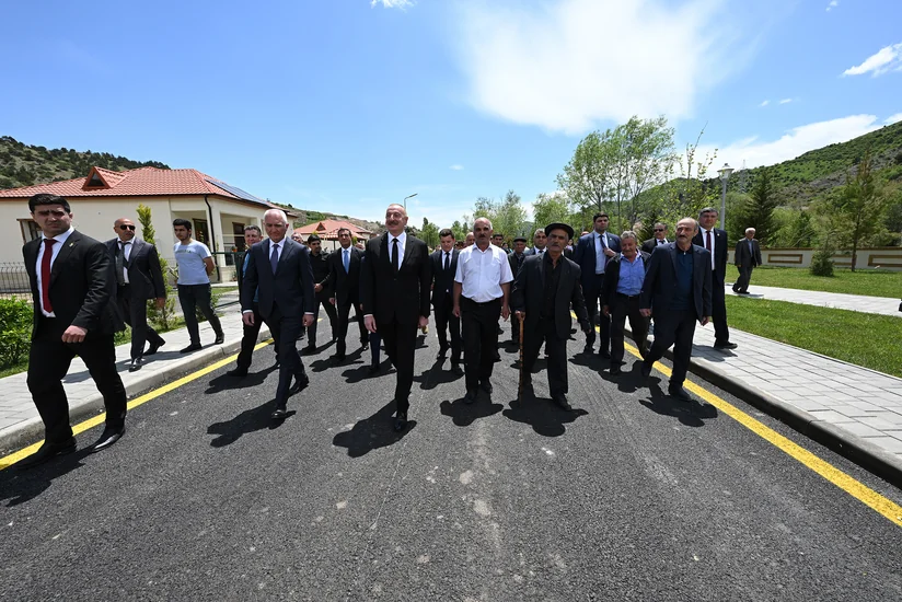 Президент Ильхам Алиев встретился с жителями села Сус Лачынского района