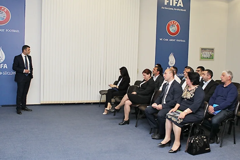 Azərbaycan Premyer Liqasında iştirak edəcək klublara lisenziyalar təqdim olunub