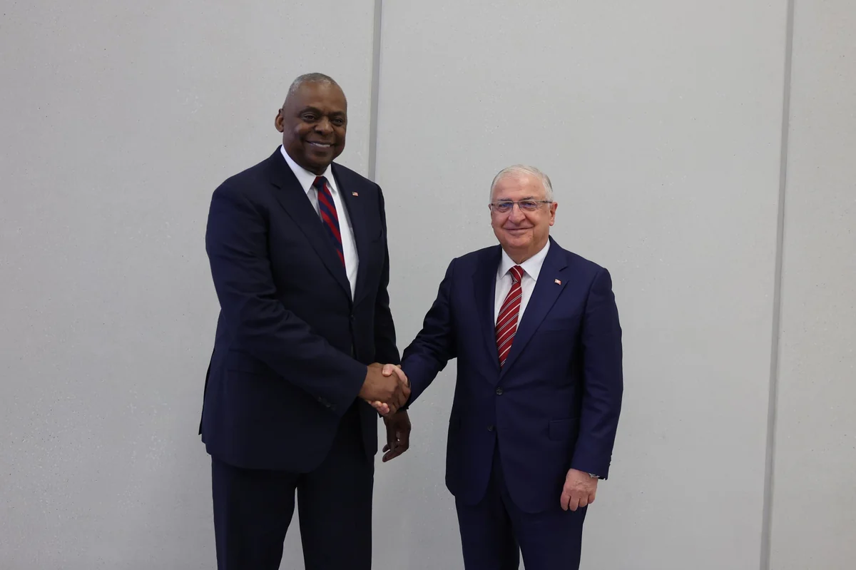 Yashar Guler meets with US Secretary of Defense in Brussels