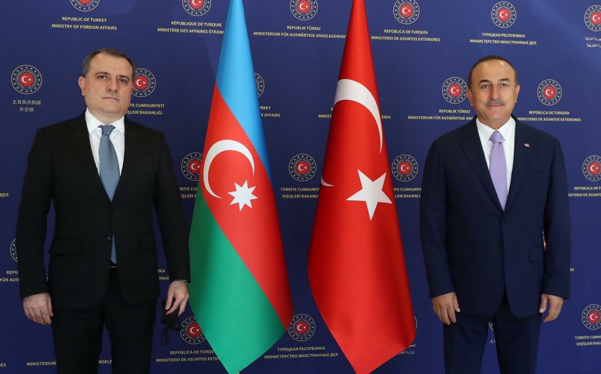Azerbaijani, Turkish FMs hold meeting in Ankara