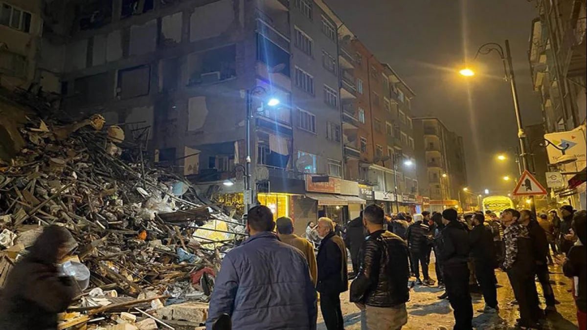 Malatyada zəlzələ nəticəsində ölənlərin sayı 23-ə çatıb, 420 nəfər yaralanıb