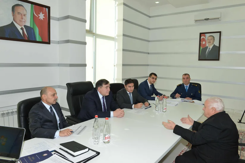 Vergilər naziri Ucarda vətəndaşları qəbul edib