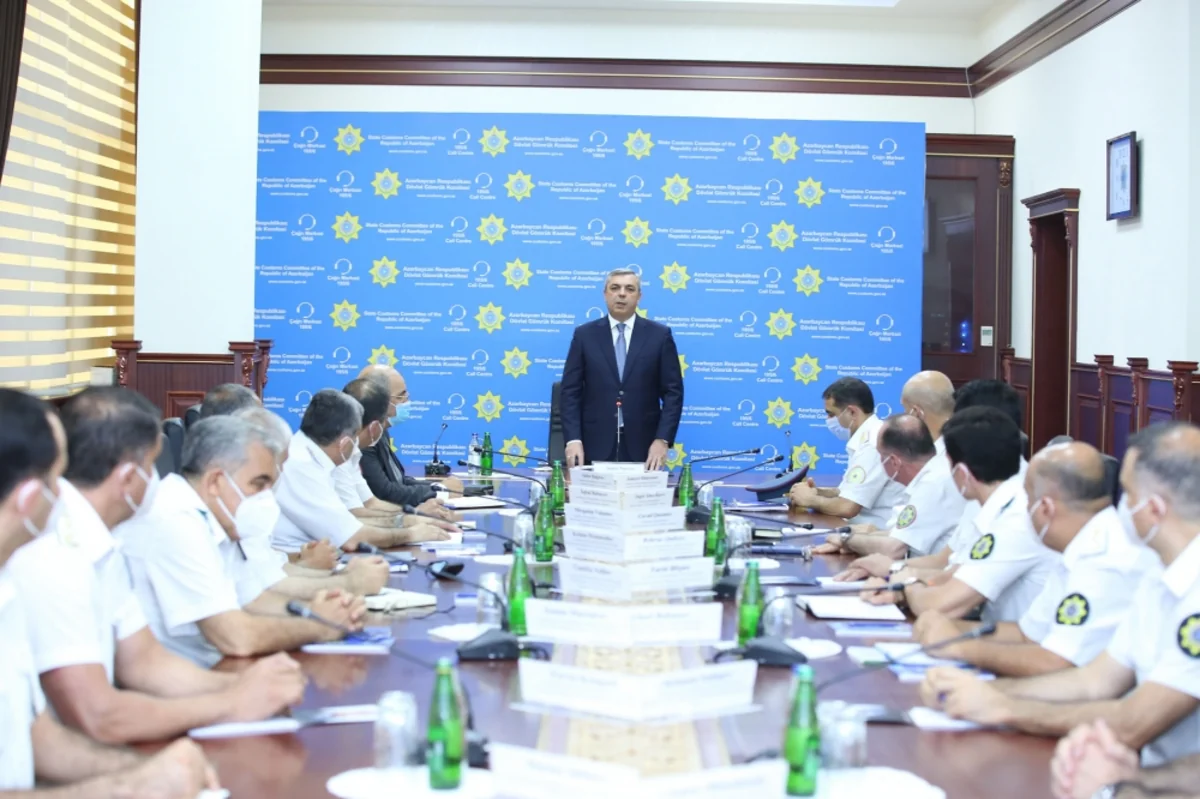 Samir Nuriyev DGK sədri vəzifəsinin icraçısını komitənin kollektivinə təqdim edib