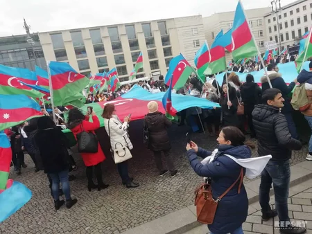 Berlində Ümumavropa Qarabağ mitinqi keçirilib - FOTO - VİDEO - YENİLƏNİB