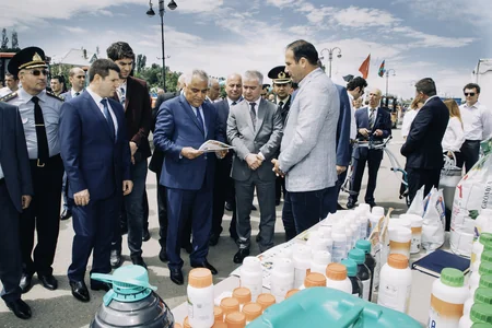 Qubada kənd təsərrüfatı texnika yarmarkası keçirilir