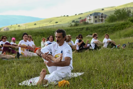 Indian Embassy in Azerbaijan organizes open yoga session in Shamakhi