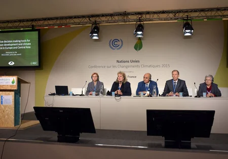 Mehriban Aliyeva and Leyla Aliyeva attend COP21 Climate Change Conference in Paris