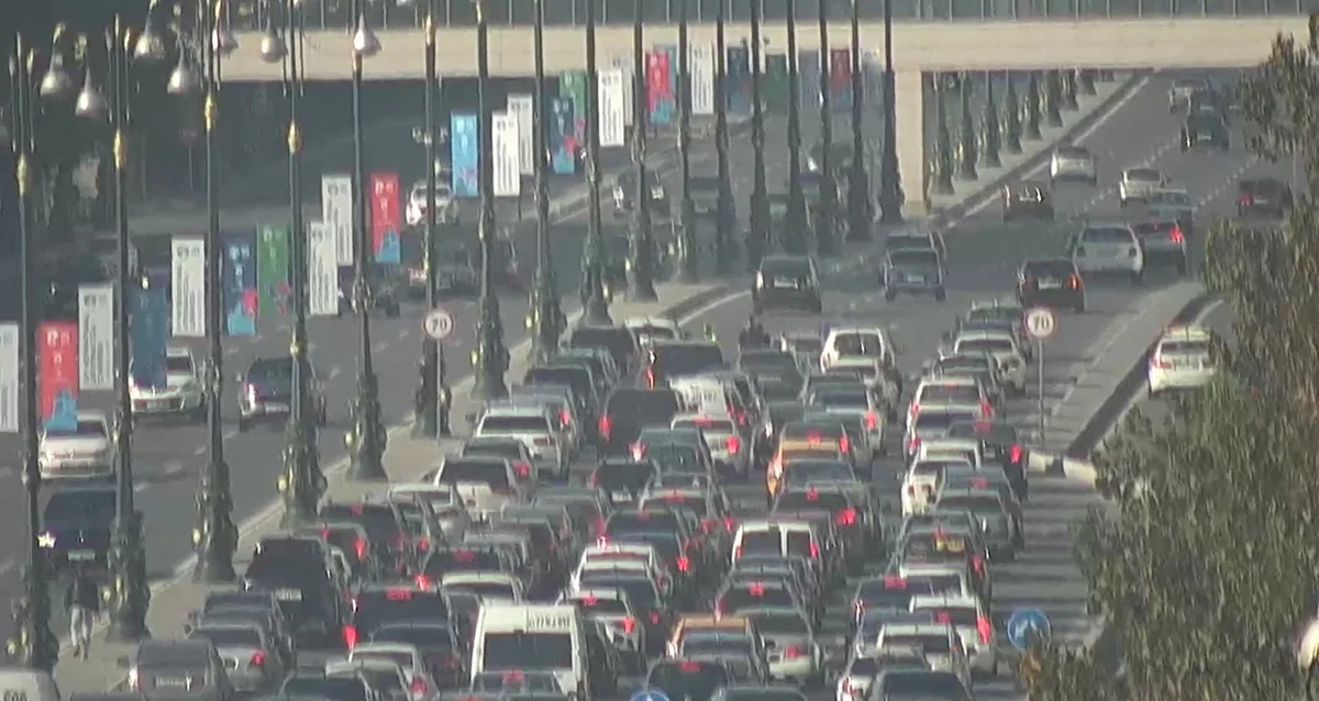 Heydər Əliyev prospektində qəza olub, sıxlıq yaranıb