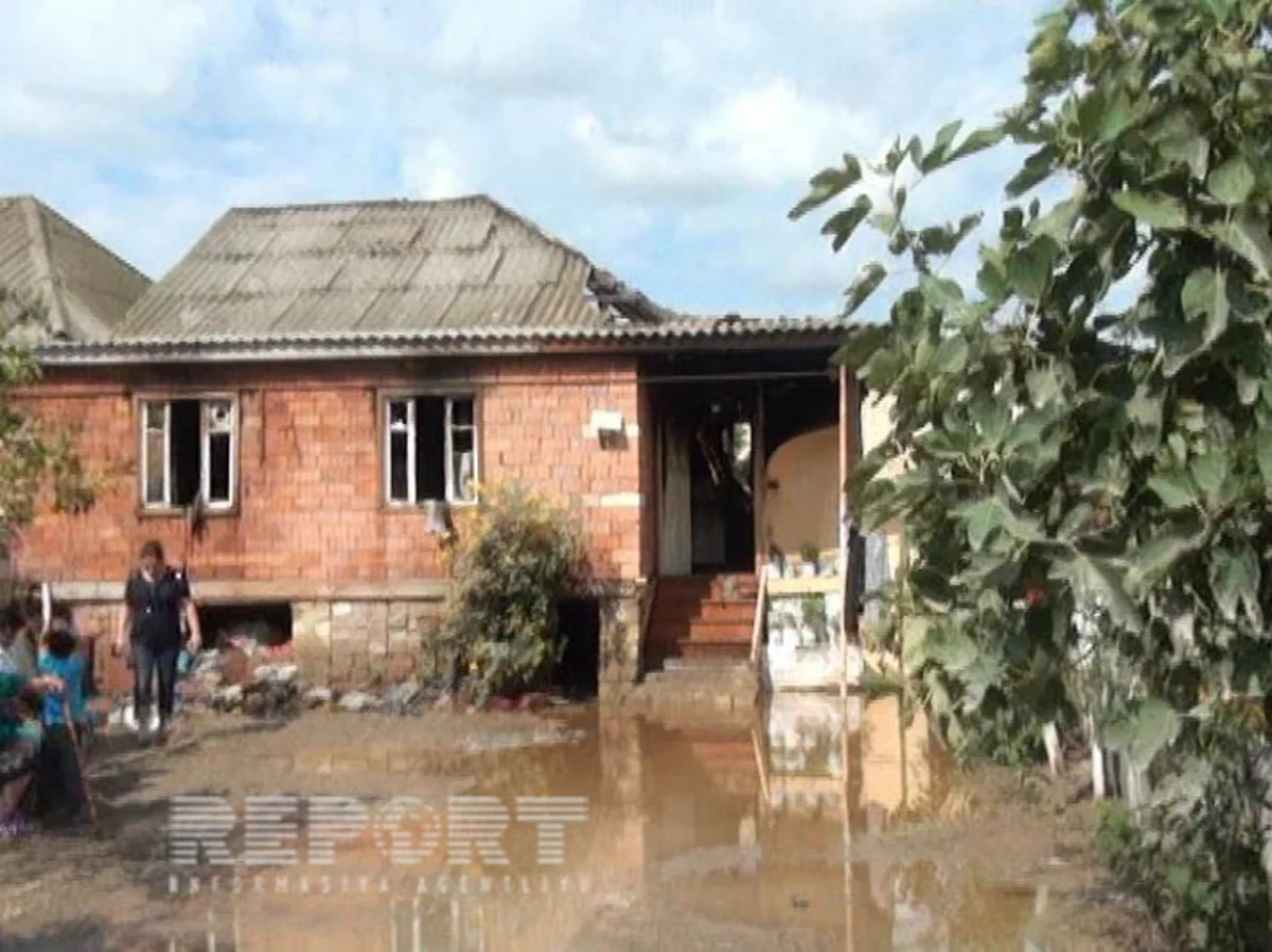 Salyanda 3 otaqlı fərdi yaşayış evi yanıb - FOTO