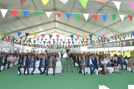 “Şəmkir Aqroparkı”nda beynəlxalq konfrans keçirilib