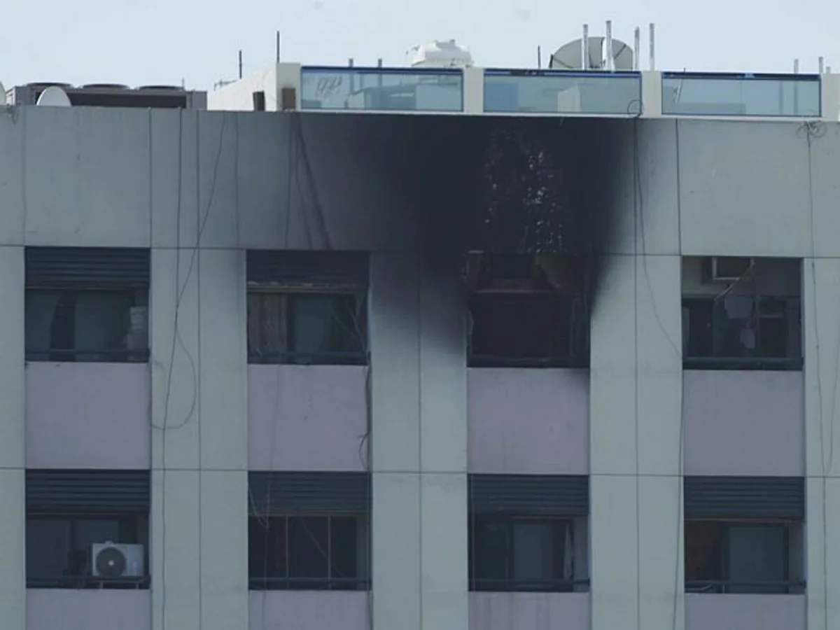 Dubayda baş verən yanğında azı 16 nəfər ölüb