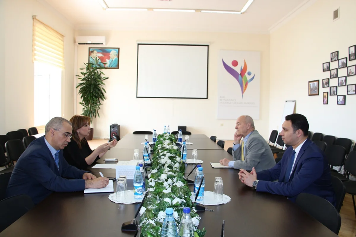 Tanınmış araşdırmaçı səyyah Bakı Beynəlxalq Multikulturalizm Mərkəzində olub