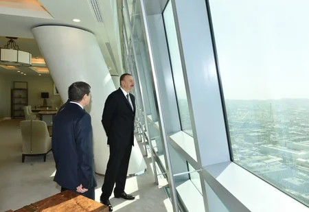​Azərbaycan Prezidenti SOCAR-ın yeni inzibati binasının açılışında iştirak edib - VİDEO