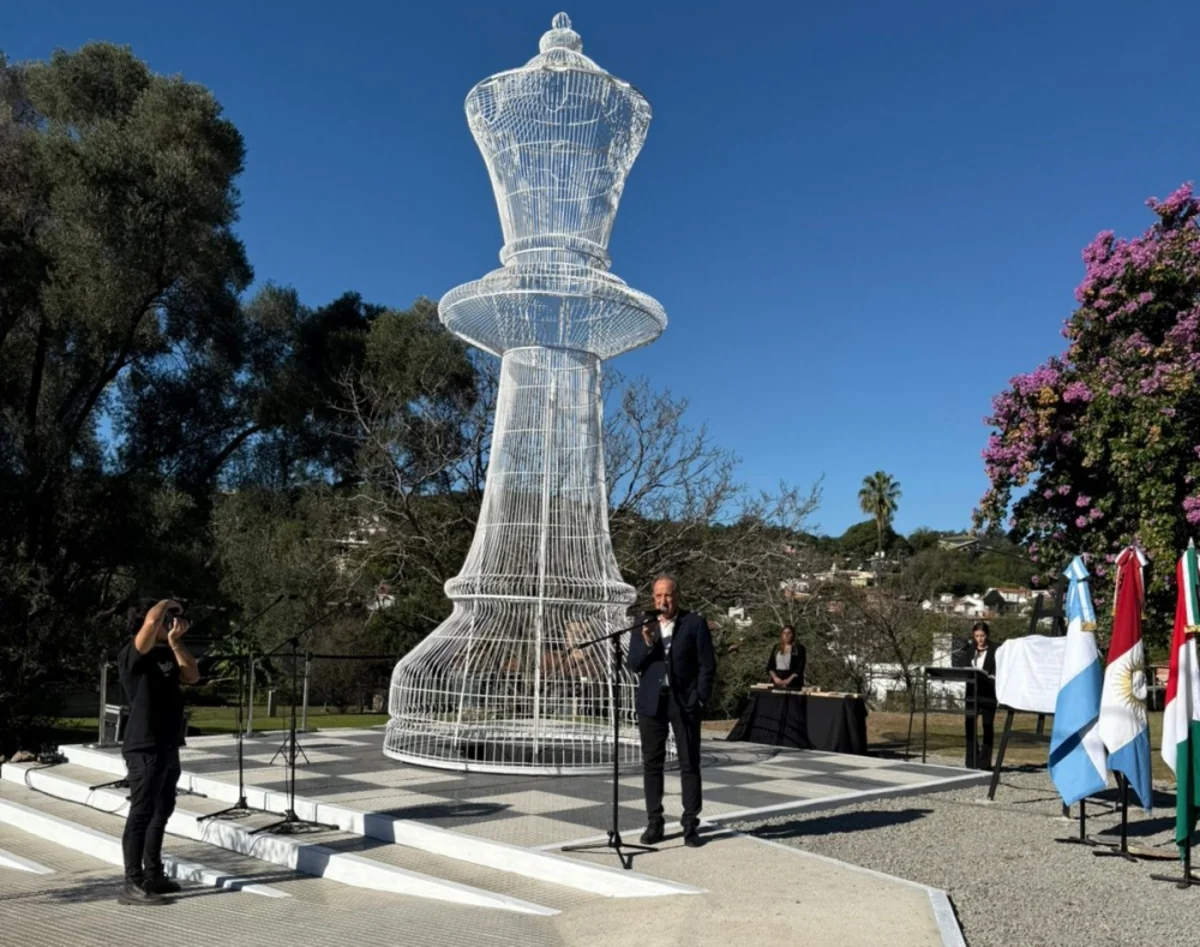 World’s largest chess queen erected in Argentina