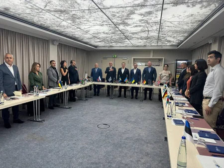 Münhendə Dünya Azərbaycanlılarının Beynəlxalq Fondunun II Forumu keçirilib