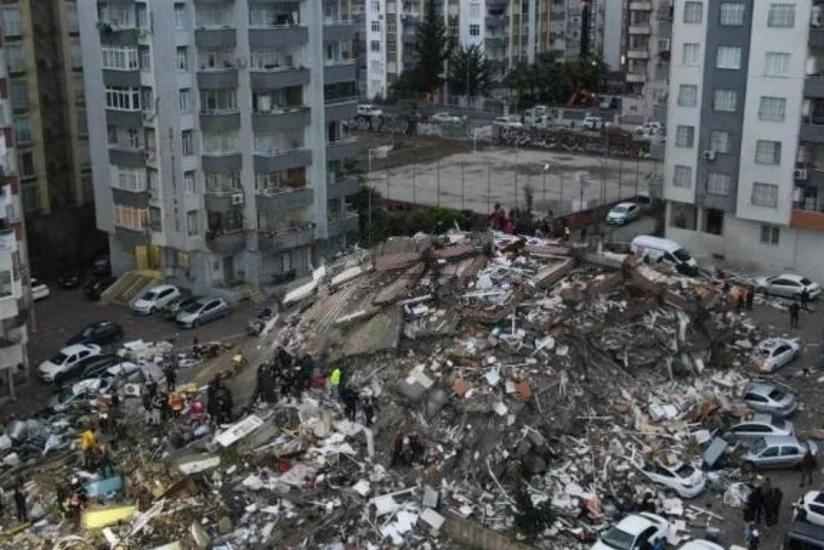 Эрдоган: В результате землетрясения погибли 912 человек, пострадали свыше 5 тыс.