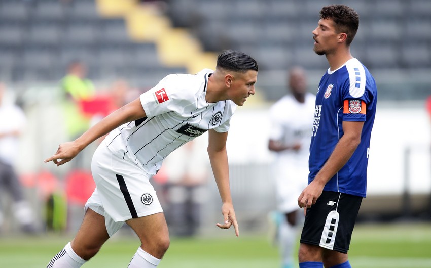 Former Eintracht forward Renat Dadashov leaves for his brother’s club