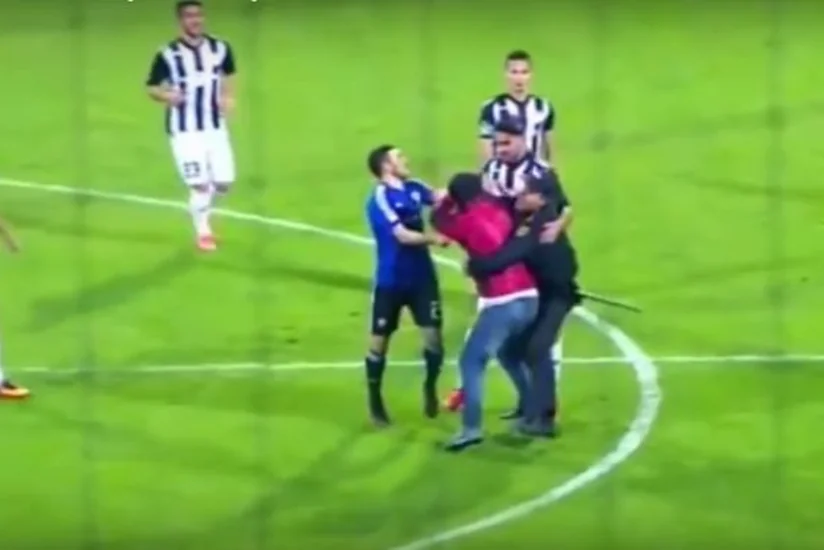 Neftçi klubu azarkeşi vuran futbolçusunu məşqlərdən kənarlaşdırıb - VİDEO