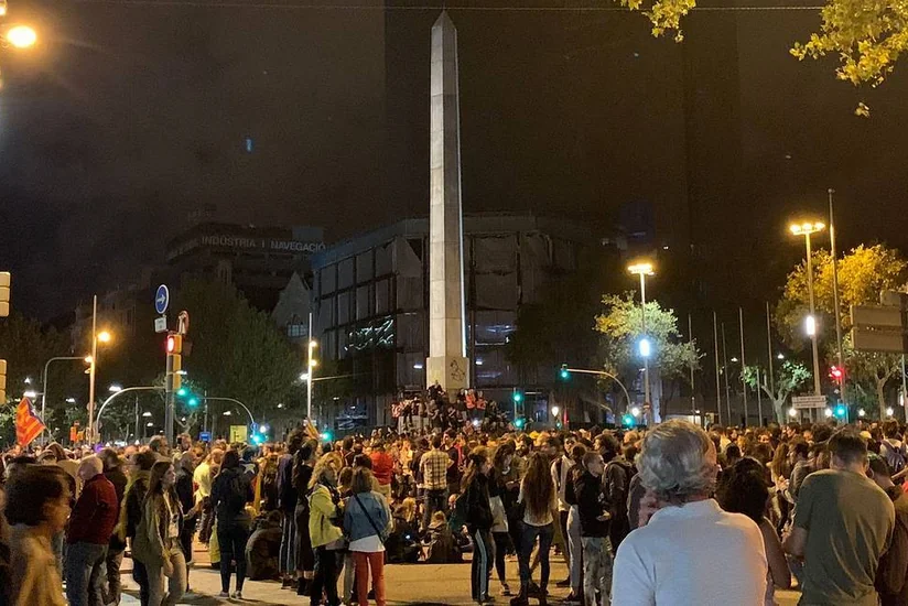 В центре Барселоны прошла акция протеста с воздушными шарами