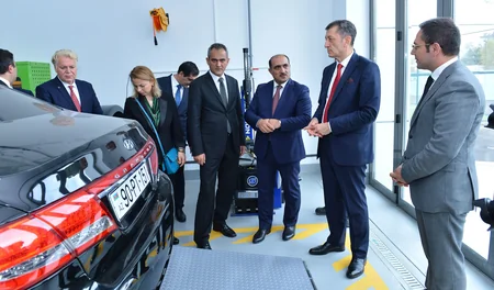 Türkiyənin təhsil naziri Bakı Dövlət Peşə Təhsil Mərkəzində olub