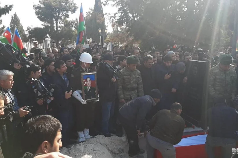 Gəncədə şəhidimiz dəfn edildi - FOTO - VİDEO - YENİLƏNİB-3