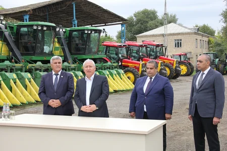 Azərbaycana yeni pambıqyığan kombaynlar gətiriləcək