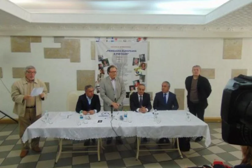 Azərbaycan şairi Moldovada Beynəlxalq Poeziya Festivalında iştirak edir
