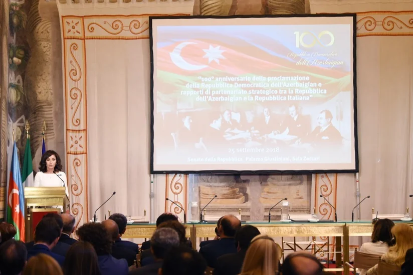 Romada Xalq Cümhuriyyətinin 100 illiyinə və Azərbaycan ilə İtaliya arasında strateji tərəfdaşlıq münasibətlərinə dair konfrans keçirilib