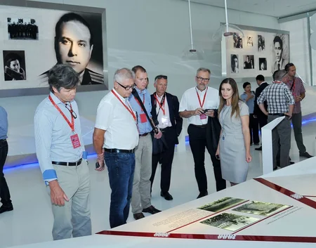 Avropa paytaxt polis rəisləri Heydər Əliyev Mərkəzi ilə tanış olublar - FOTO