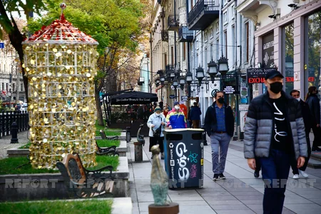 Tbilisidə Yeni il instalyasiyasında Bakının simvolu yer alıb