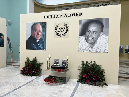 Moskvada Heydər Əliyevin xatirəsi anılıb
