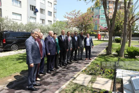 Azərbaycan nümayəndə heyəti İzmirdə Heydər Əliyev və Azərbaycan Dostluq parklarında olublar