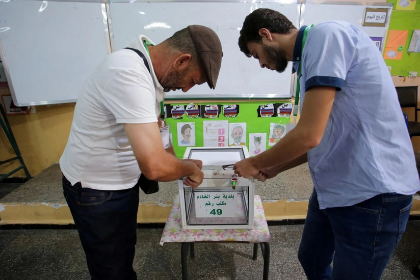Əlcəzairdə növbədənkənar prezident seçkiləri keçirilir