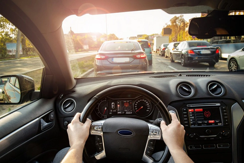 Mingəçevirdə sürücülər arasında yol verməməyə görə dava olub, biri baltalanıb - YENİLƏNİB