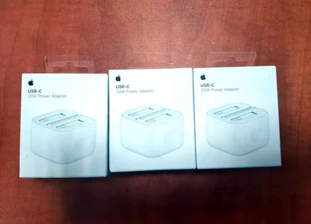 Azərbaycan gömrükçüləri külli miqdarda iPhone telefonu müsadirə edib