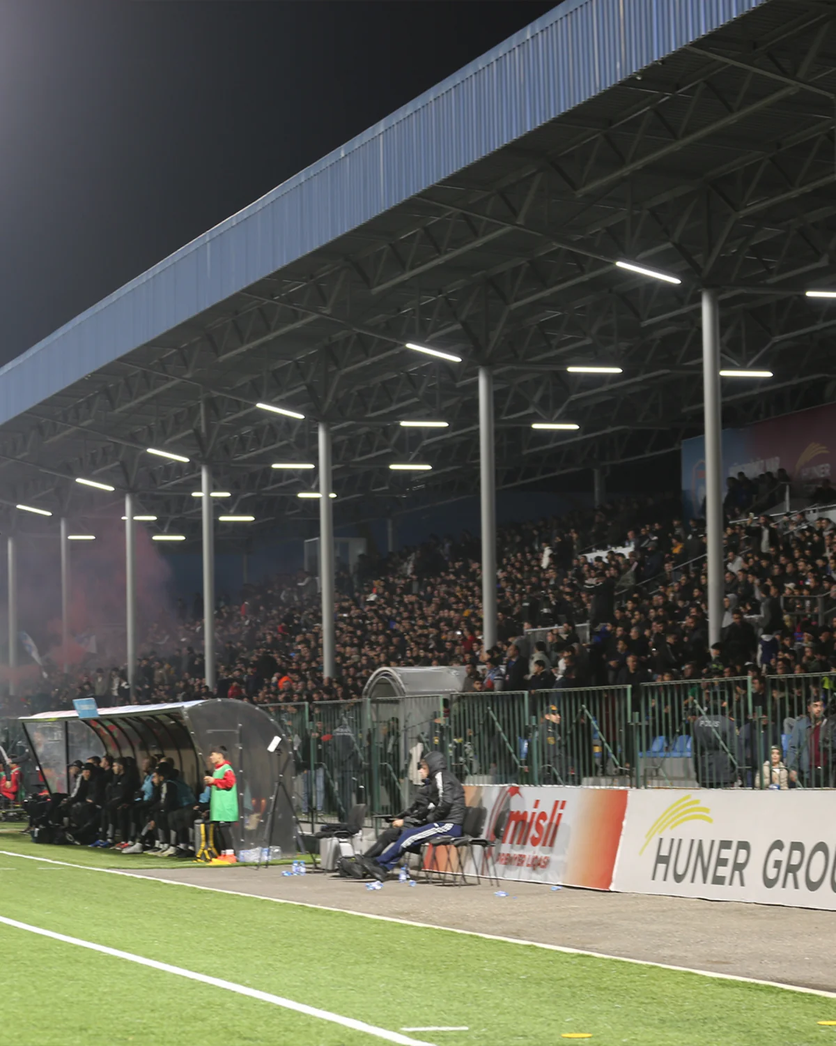 Turan Tovuz və Qarabağ komandaları azarkeşlərinin davranışlarına görə ziyana düşüb