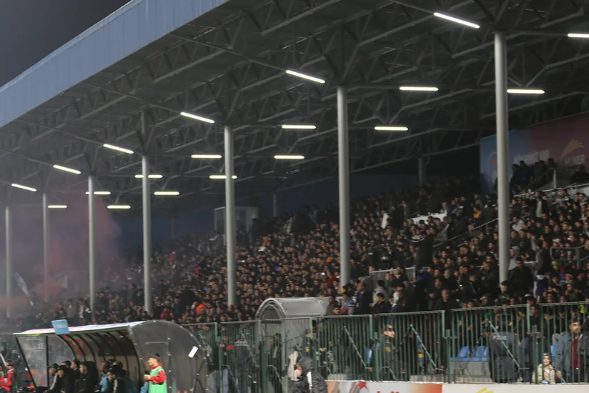 Turan Tovuz və Qarabağ komandaları azarkeşlərinin davranışlarına görə ziyana düşüb