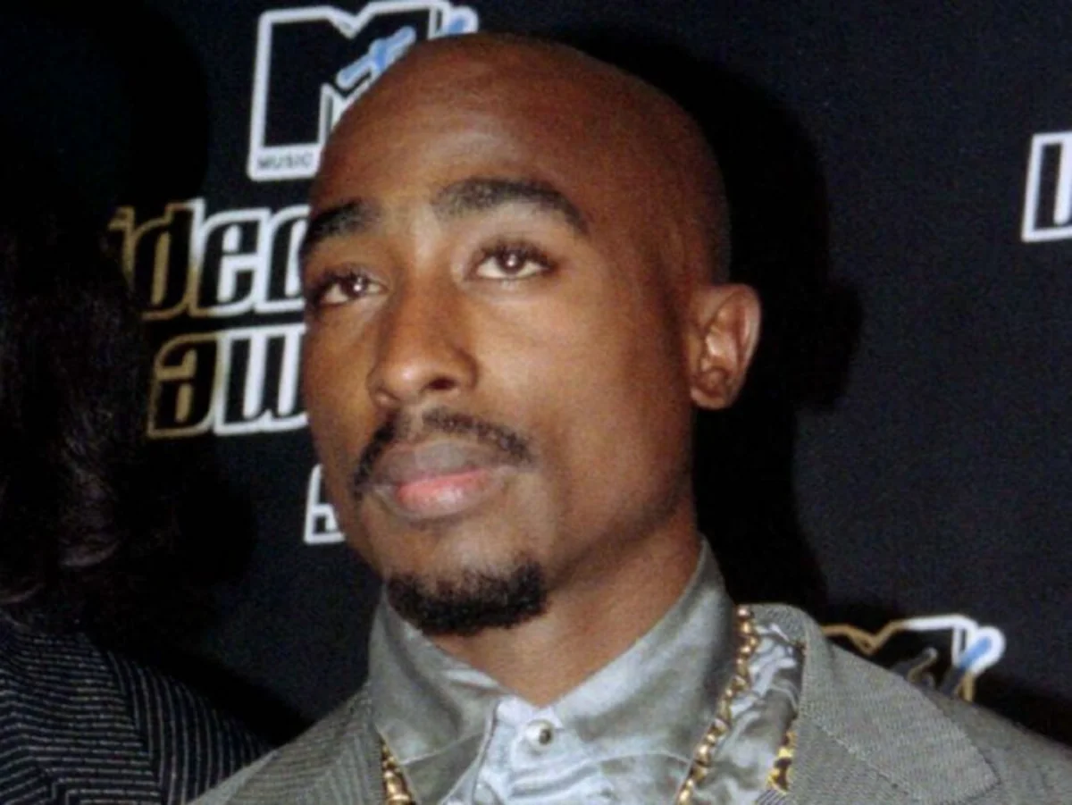 Car involved in Tupac Shakur shooting goes on sale for $1.5 mln