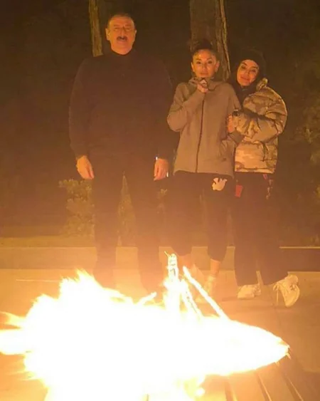 Prezident və ailəsi Yel çərşənbəsini qeyd etdilər - FOTO