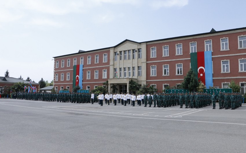 Xidmət müddəti başa çatan bir qrup hərbi qulluqçu­ tərxis edildi