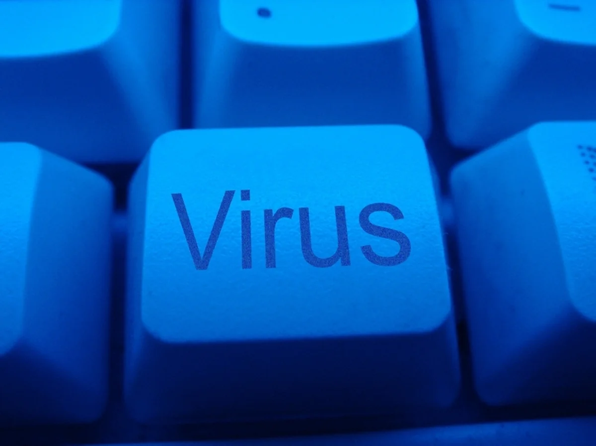 Rusiya əleyhinə yeni virus yayılıb