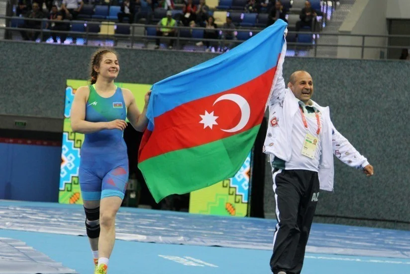 Azərbaycan güləşçisi İtaliyadakı yarışda gümüş medal qazanıb - YENİLƏNİB