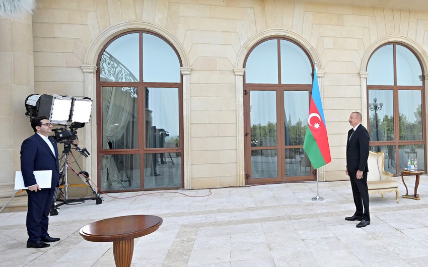 İlham Əliyev İranın yeni səfirinin etimadnaməsini qəbul edib 