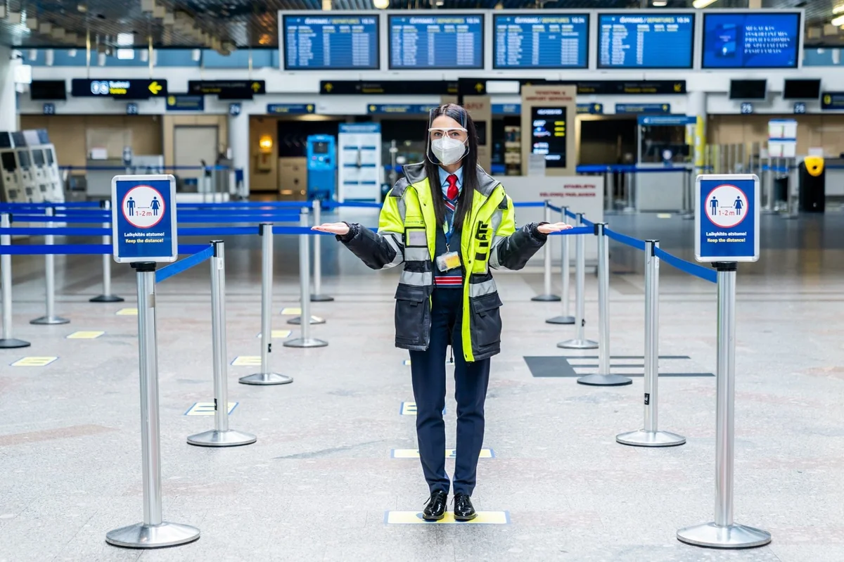 Amsterdam airport makes wearing masks optional for passengers